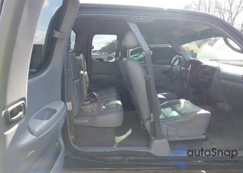 2001 Toyota Tundra Sr5 V8 z USA, uszkodzony, nr VIN 5TBBT44191S142431